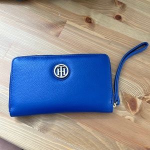 Tommy Hilfiger Wristlet